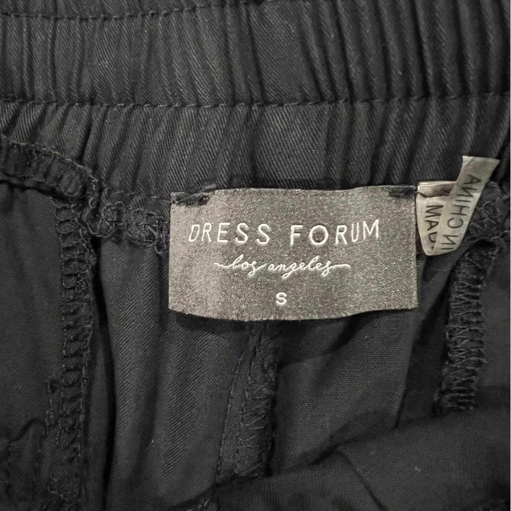 DRESS FORUM BLACK CARGO PANTS SIZE S - Picture 4 of 9